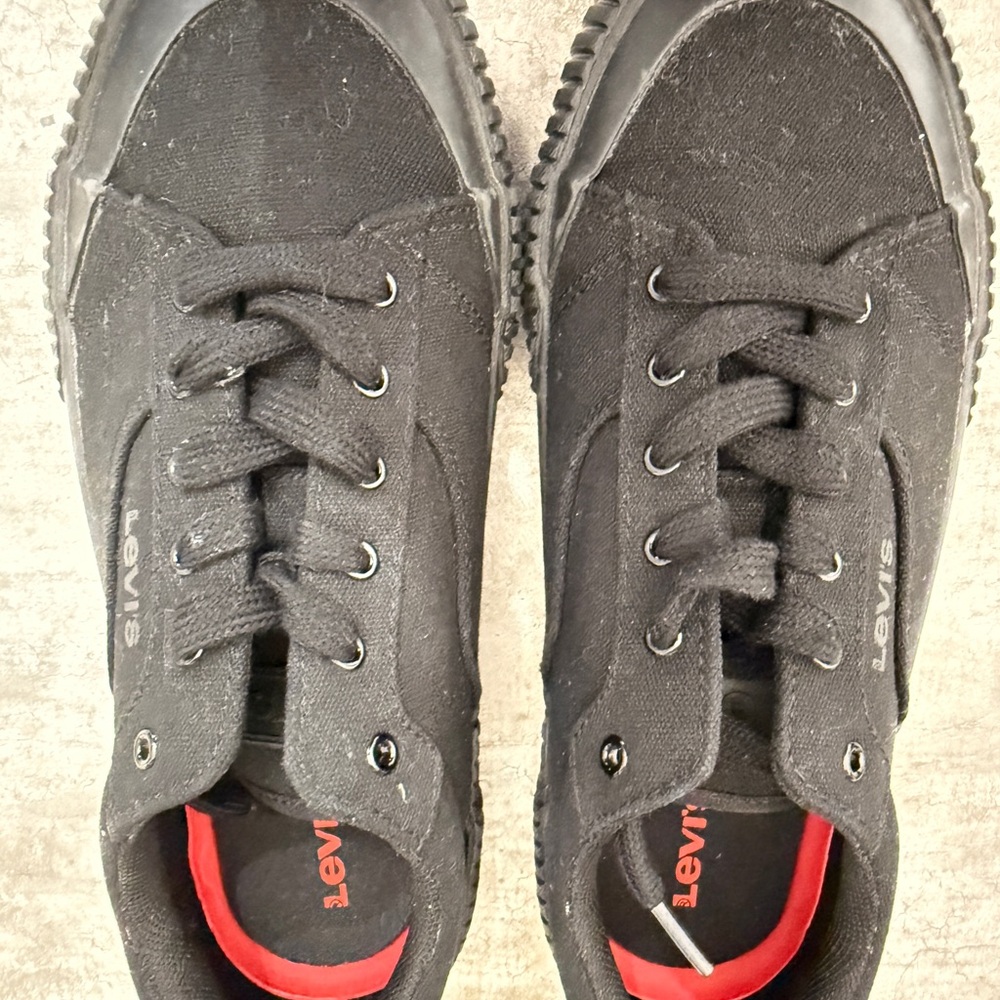 Levi's Black Canvas Women's Sneakers